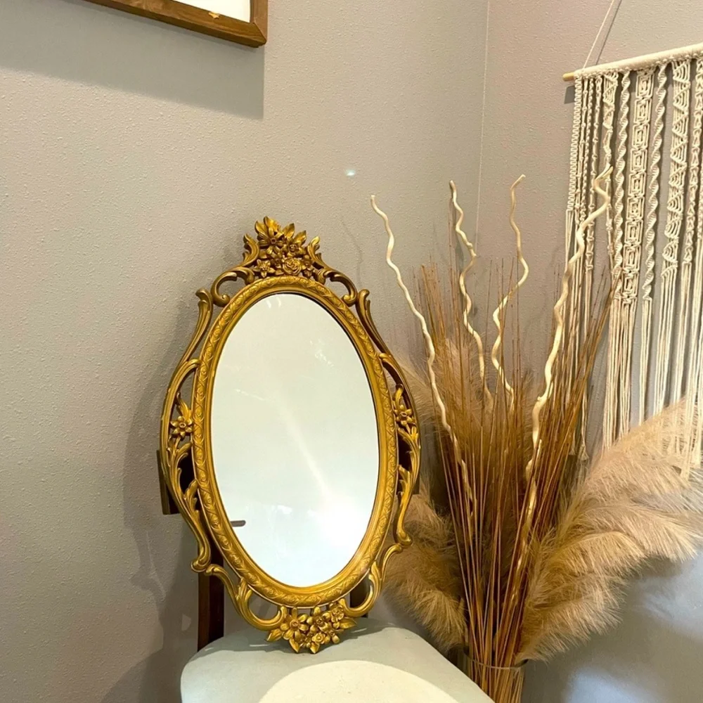 🌟 **Vintage MCM Gold Gilded Ornate Mirror** 🌟